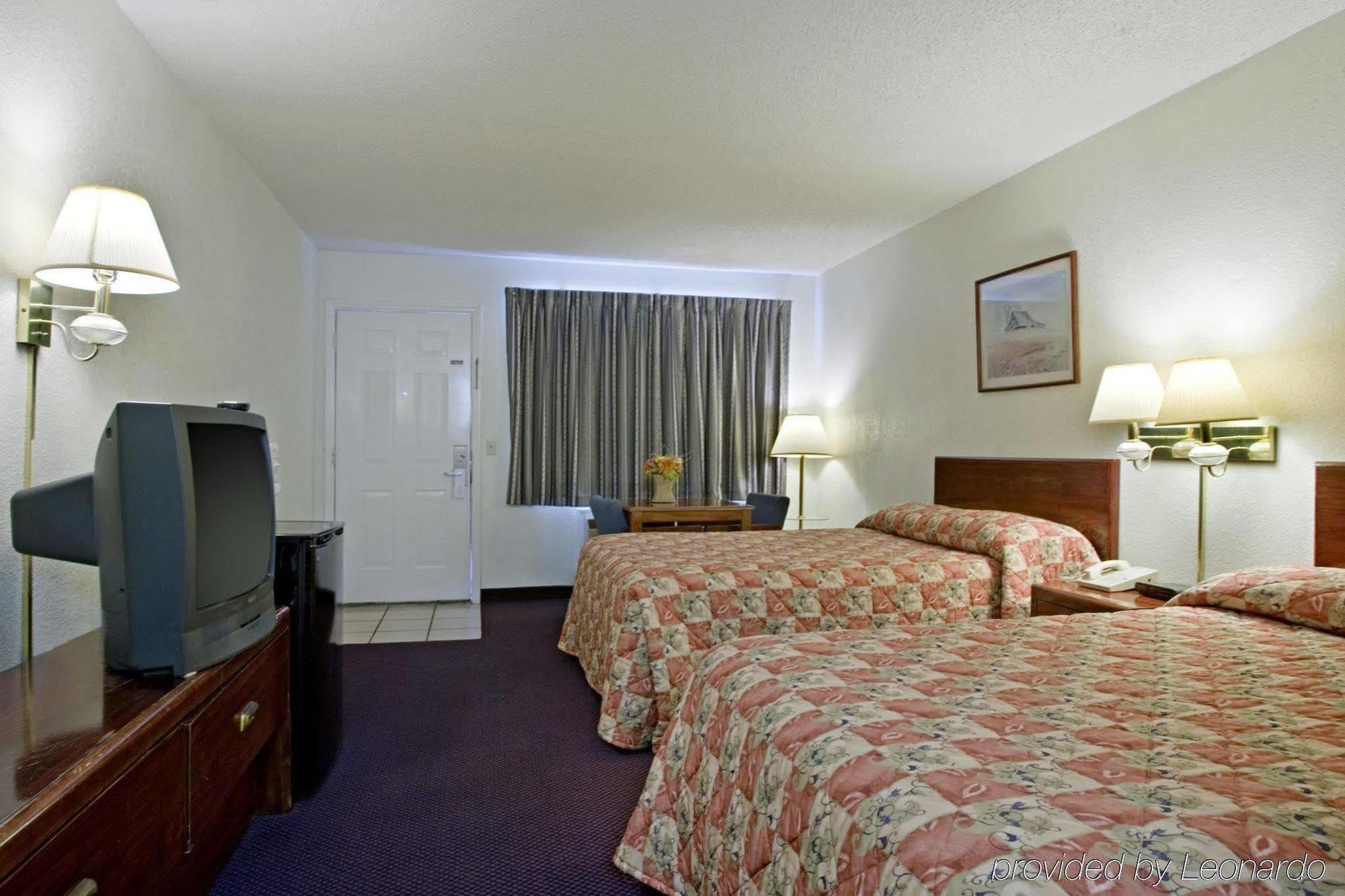 Americas Best Value Inn Dayton Стая снимка